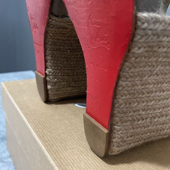 CHRISTIAN LOUBOUTIN Taupe Espadrille Wedges Size 37 US 6.5 Red Bottoms - Picture 14 of 16